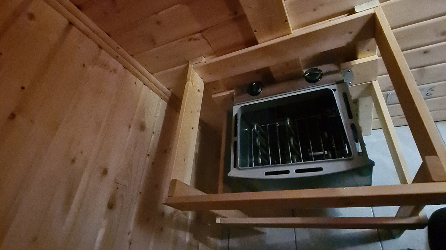 Karibu 9 kW Saunaofen mit integrierter Steuerung (ohne Steine) Karibu 9 kW Saunaofen mit integrierter Steuerung (ohne Steine)